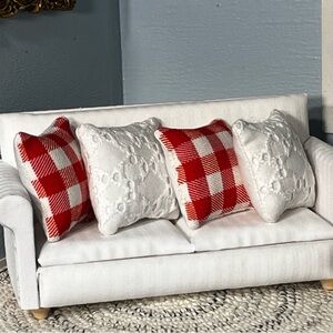 4 handmade dollhouse pillows white eyelet red white buffalo check lot holiday